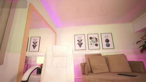 Mandy Collins online show from April 1, 11:33 am