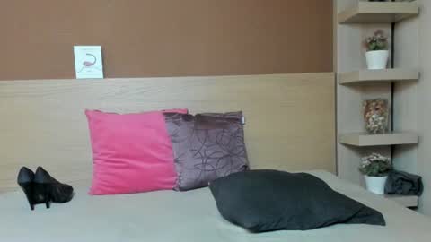 Snapshot of mandymansion chatting on September 23, 10:24 pm MandyMansion online show from September 23, 10:24 pm