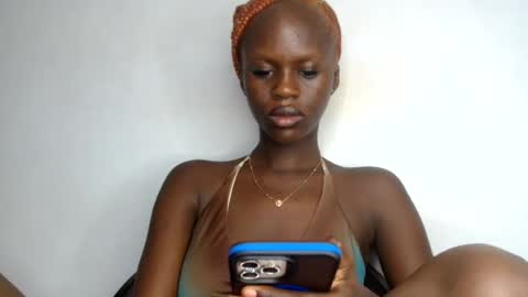 Snapshot of mandymia chatting on July 24, 8:23 am mandymia online show from July 24, 8:23 am