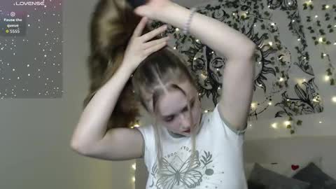 Mandy online show from October 11, 3:10 pm