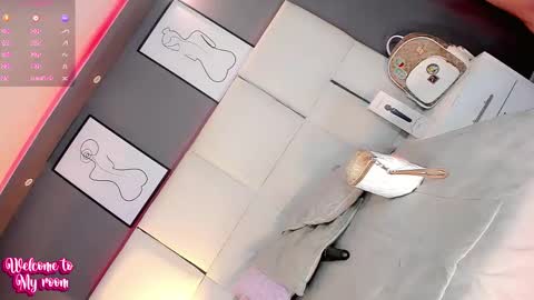 manellyksparklee online show from October 20, 1:11 pm