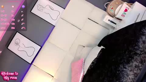 manellyksparklee online show from October 30, 4:19 pm