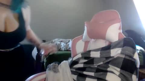 Snapshot of manicpixiepop chatting on December 4, 6:16 pm ManicPixiePop online show from December 4, 6:16 pm