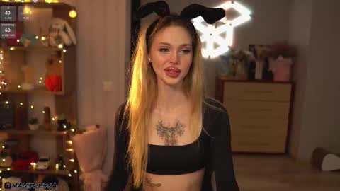 Amelie online show from October 9, 9:13 pm