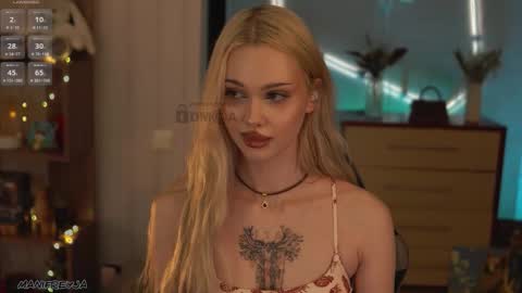 Amelie online show from March 14, 10:59 pm