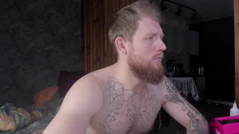 Snapshot of manjerk_on_cb chatting on October 15, 3:23 pm Arthur online show from October 15, 3:23 pm