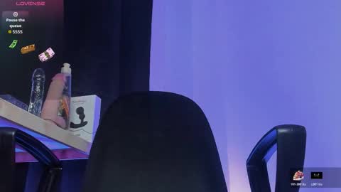 Snapshot of manu__05 chatting on February 6, 11:19 pm independent model online show from February 6, 11:19 pm