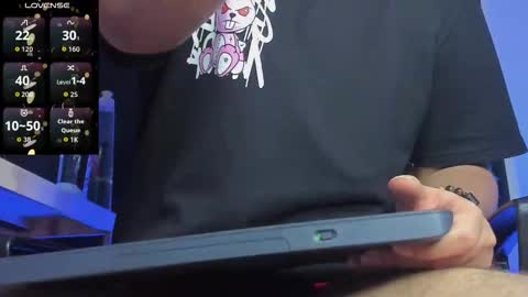 Snapshot of manu__05 chatting on February 18, 1:34 am independent model online show from February 18, 1:34 am