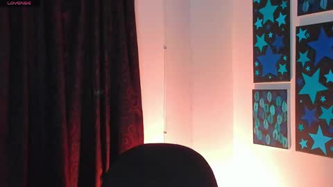  independent model online show from April 19, 3:06 am