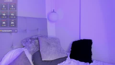 Manu Velez  online show from December 30, 5:02 pm