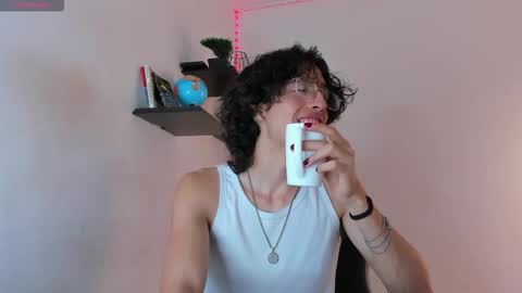 Snapshot of manu_vera8 chatting on October 9, 2:31 am Manuel online show from October 9, 2:31 am