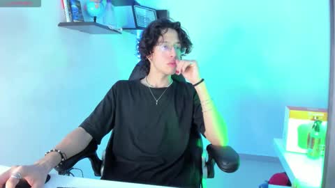 Snapshot of manu_vera8 chatting on October 21, 2:45 am Manuel online show from October 21, 2:45 am