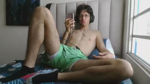 Manuel online show from May 8, 7:52 pm