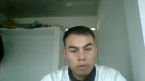 Snapshot of manuel9810 chatting on February 19, 12:11 pm manuel9810 online show from February 19, 12:11 pm