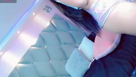 Manuela Kingsley online show from December 17, 2:44 pm