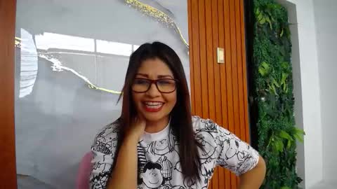 manuela_lara_ online show from March 12, 4:13 pm