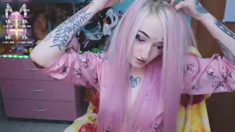 Manuela online show from October 16, 7:48 pm