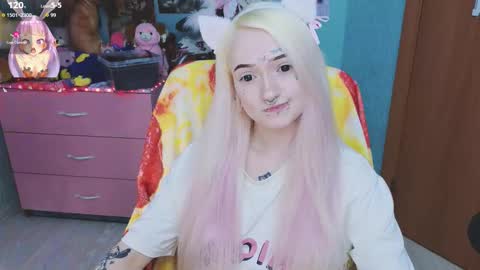 Manuela online show from October 19, 2:45 am