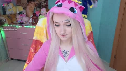 Manuela online show from November 24, 3:39 am