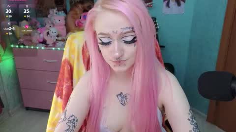 Manuela online show from December 16, 8:47 pm