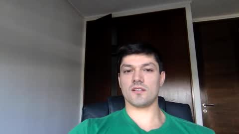 Snapshot of manuelgasdcon chatting on November 17, 2:45 pm manuelgasdcon online show from November 17, 2:45 pm
