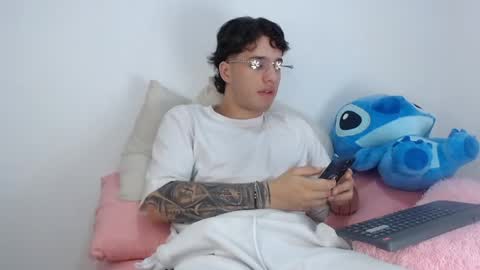 Manuel online show from May 31, 4:42 am
