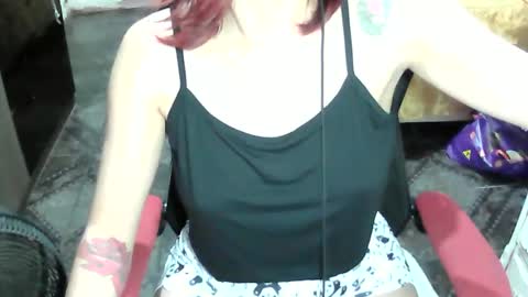 Snapshot of manuescarlate13 chatting on September 22, 1:40 am Manu Escarlate online show from September 22, 1:40 am