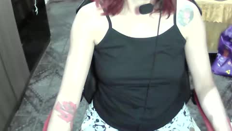 Snapshot of manuescarlate13 chatting on September 27, 3:55 am Manu Escarlate online show from September 27, 3:55 am