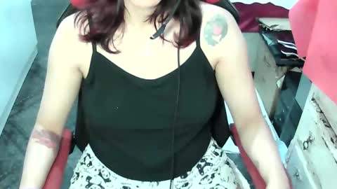 Snapshot of manuescarlate13 chatting on December 16, 3:55 am Manu Escarlate online show from December 16, 3:55 am