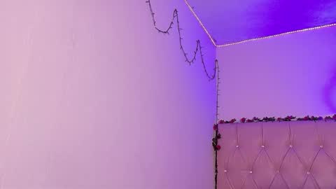 Snapshot of manumeow_ chatting on February 19, 10:28 pm Manu online show from February 19, 10:28 pm