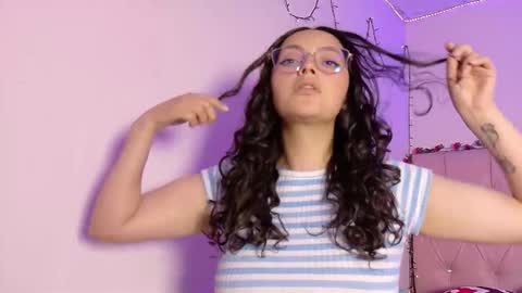 Snapshot of manumeow_ chatting on February 22, 12:23 am Manu online show from February 22, 12:23 am