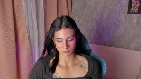 Snapshot of mara_friendboy chatting on January 11, 10:40 pm Mara online show from January 11, 10:40 pm