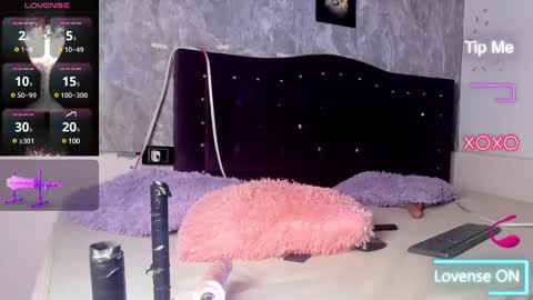 Snapshot of mara_friendboy chatting on February 3, 7:31 pm Mara online show from February 3, 7:31 pm