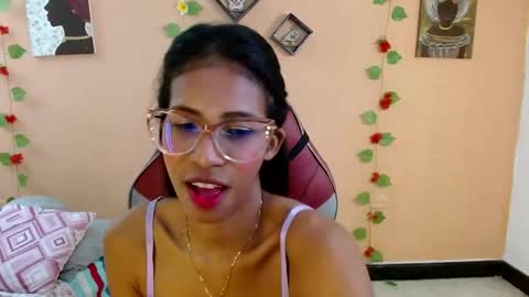 Snapshot of mara_summer chatting on April 19, 2:05 pm Mara 3 online show from April 19, 2:05 pm