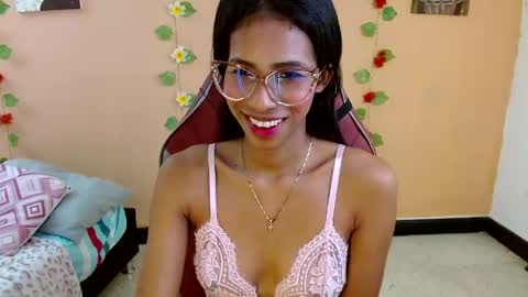 Snapshot of mara_summer chatting on April 20, 1:14 pm Mara 3 online show from April 20, 1:14 pm