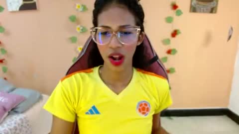Snapshot of mara_summer chatting on June 27, 2:01 pm Mara 3 online show from June 27, 2:01 pm