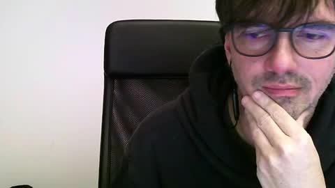 Snapshot of maracatu76 chatting on December 4, 9:02 pm Maracatu online show from December 4, 9:02 pm