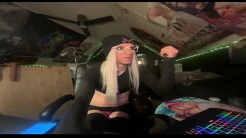 Snapshot of marajadexd chatting on October 28, 10:30 am mara jade online show from October 28, 10:30 am