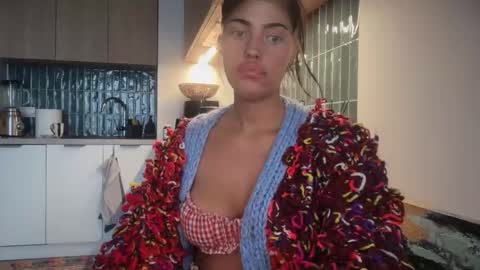 Marakuia online show from November 10, 7:18 am