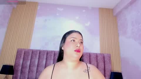 maralinette22 online show from May 14, 11:17 am