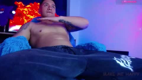 Snapshot of marc_locke chatting on February 7, 11:52 pm Marc Locke online show from February 7, 11:52 pm