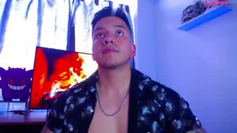 Snapshot of marc_locke chatting on February 26, 7:35 pm Marc Locke online show from February 26, 7:35 pm