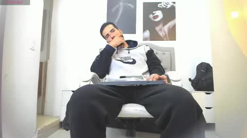 Marc Ruffalo online show from April 17, 12:19 pm