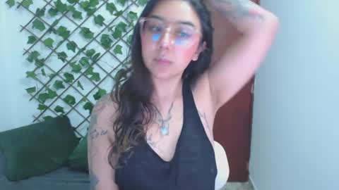 Snapshot of marce_bunny chatting on October 1, 1:44 am Marcela online show from October 1, 1:44 am