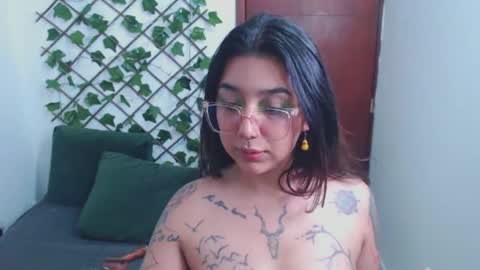 Snapshot of marce_bunny chatting on November 8, 2:01 am Marcela online show from November 8, 2:01 am