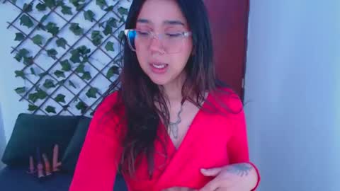 Snapshot of marce_bunny chatting on November 15, 2:13 pm Marcela online show from November 15, 2:13 pm