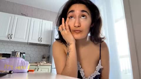 Kylie online show from February 28, 8:59 am