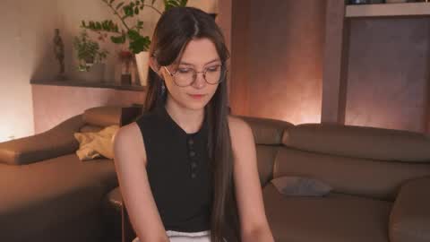Snapshot of marcelinahumphry chatting on April 28, 2:44 pm Eva online show from April 28, 2:44 pm