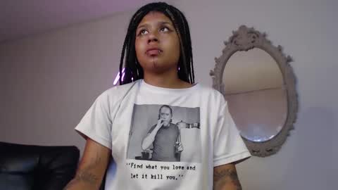 Snapshot of marceline_abadeer00 chatting on December 6, 9:57 pm Michell Dayan online show from December 6, 9:57 pm