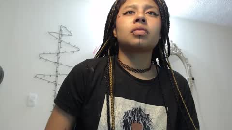 Snapshot of marceline_abadeer00 chatting on December 30, 12:32 am Michell Dayan online show from December 30, 12:32 am